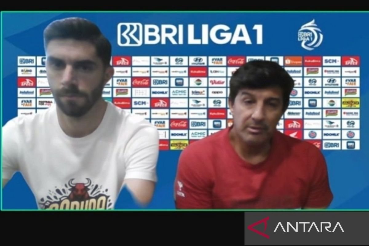 Here are some alternate title suggestions for "Madura Kerahkan Kekuatan Penuh Lawan Bali Agar Jauhi Degradasi":

1. "Madura Siap Tempur Lawan Bali Demi Hindari Degradasi"
2. "Kekuatan Maksimal Madura Hadapi Bali untuk Keselamatan Liga"
3. "Madura Fokus Penuh Lawan Bali, Berjuang Jauhi Degradasi"
4. "Pertarungan Krusial: Madura Lawan Bali untuk Selamat dari Degradasi"
5. "Madura Mobilisasi Semua Sumber Daya Hadapi Bali, Hindari Degradasi"
6. "Madura Bertekad Kuat Hadapi Bali, Menjaga Peluang Bertahan di Liga"
7. "Madura Kerahkan Semua Kekuatan Lawan Bali untuk Keluar dari Zona Degradasi"
8. "Mission Critical: Madura Lawan Bali untuk Menghindari Krisis Degradasi"

Feel free to choose any of these or modify them further!