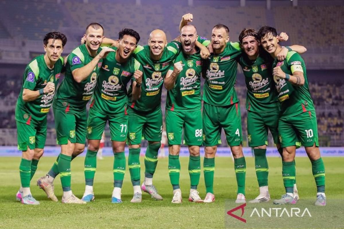 Persebaya Tundukkan Bali United 5-2 di GBT