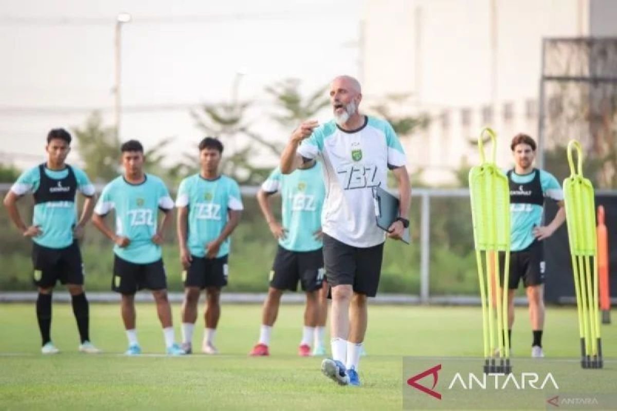 Alternatif judul untuk "Jadwal Lengkap Persebaya Surabaya di Super League Musim 2025/2026" bisa jadi:

1. "Rencana Pertandingan Persebaya Surabaya di Super League 2025/2026"
2. "Format Pertandingan Persebaya Surabaya untuk Super League Musim 2025/2026"
3. "Seluruh Jadwal Pertandingan Persebaya Surabaya di Super League 2025/2026"
4. "Jadwal Pertandingan Persebaya Surabaya pada Super League 2025/2026"
5. "Agenda Lengkap Super League Musim 2025/2026: Persebaya Surabaya"

Silakan pilih atau sesuaikan dengan kebutuhan Anda!